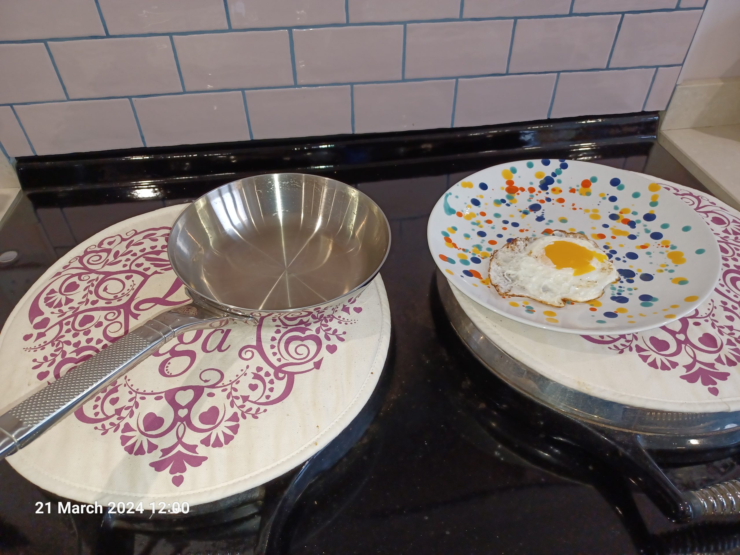 Teglia Per Torte SAVEUR SELECTS Serie Artisan, Diametro 25 Cm, Antiaderente, In Acciaio Al Carbonio, Resistente Al Forno Fino A 450°C, Lavabile In Lavastoviglie