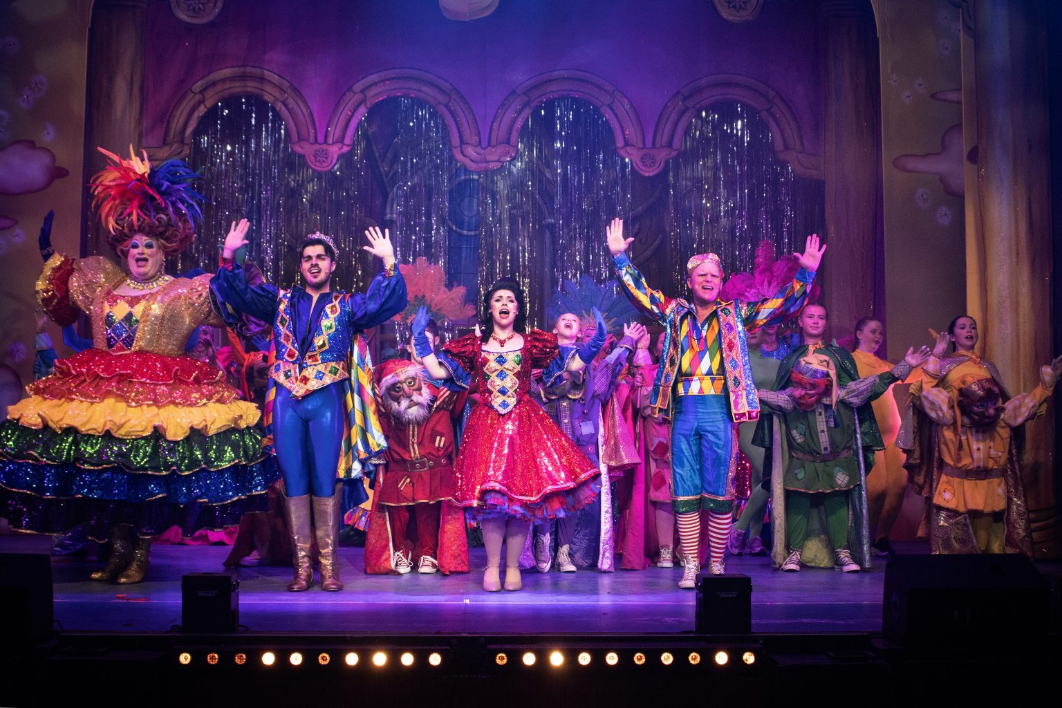 Snow White And The Seven Dwarfs At St. Helens Theatre Royal Review ...