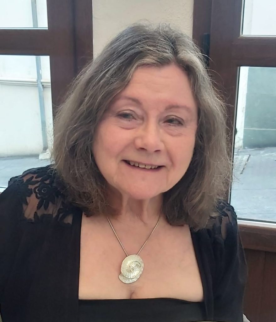 Harriet M Harris